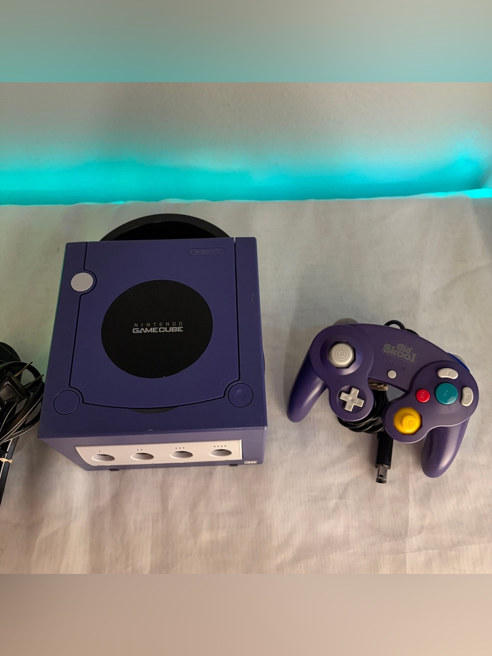 Nintendo GameCube Purple Console Bundle Controllers Power/AV Cables Tested Works - Picture 5 of 16